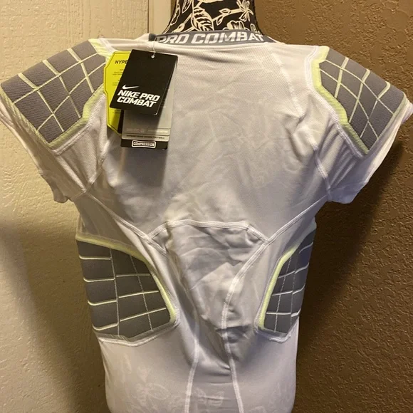 NWT NIKE Pro Combat Hyperstrong Football Base Layer - Picture 7 of 16